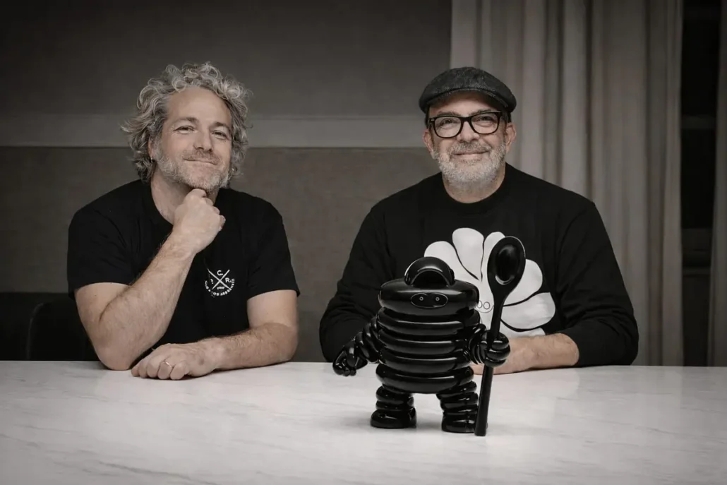 Jesús Sánchez con el artista Juan Díaz-Faes Colección Cantábrico 2026